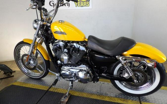2013 Harley-Davidson Sportster® Seventy-Two®