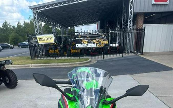 2024 Kawasaki Ninja 500 KRT Edition SE ABS