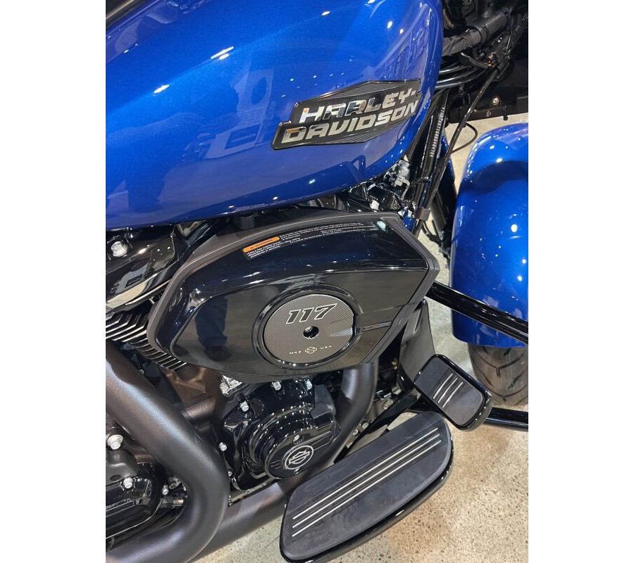 2024 Harley-Davidson Street Glide® Blue Burst