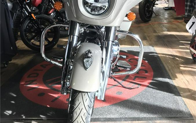 2023 Indian Motorcycle CHIEFTAIN LIMITED, SILVER QUARTZ MTLC, 49ST