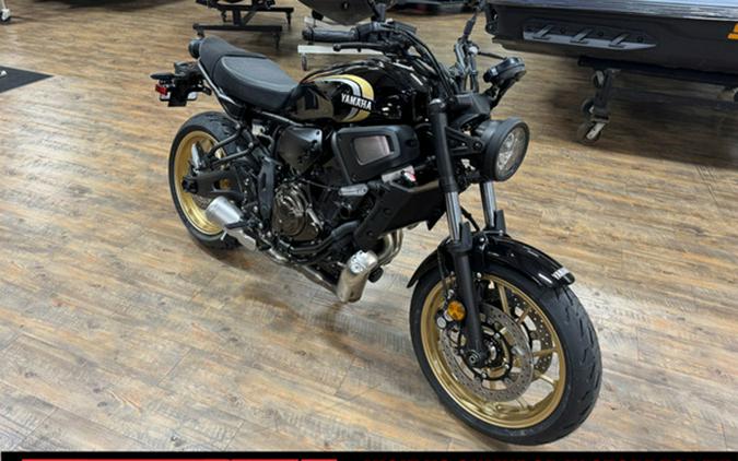 2025 Yamaha XSR 700