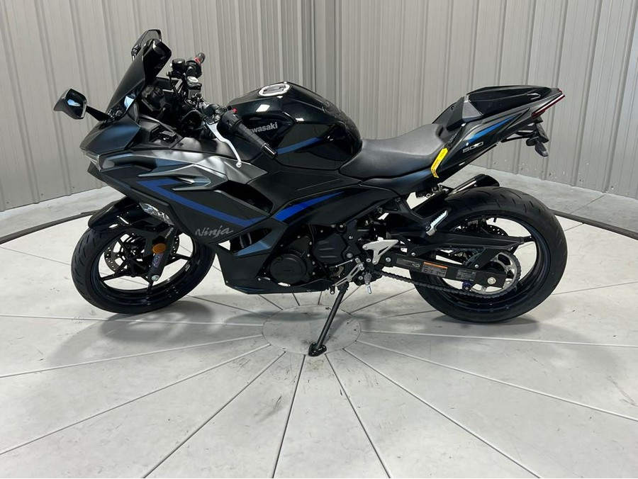 2025 Kawasaki NINJA 500 ABS SE