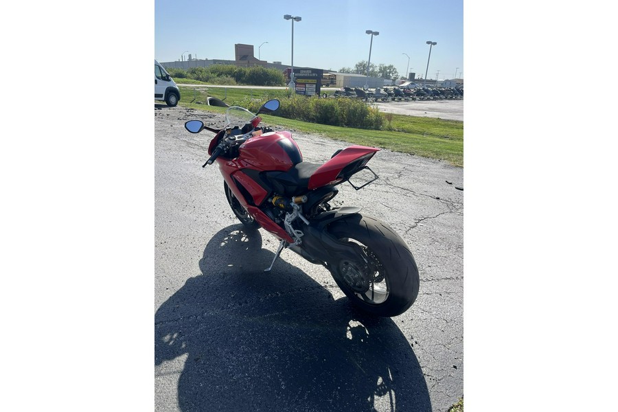 2024 Ducati Panigale V2