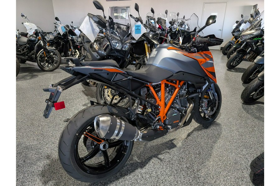2024 KTM 1290 Super Duke GT