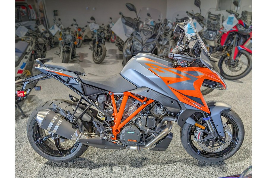 2024 KTM 1290 Super Duke GT