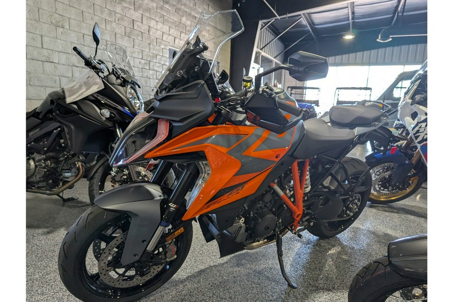 2024 KTM 1290 Super Duke GT