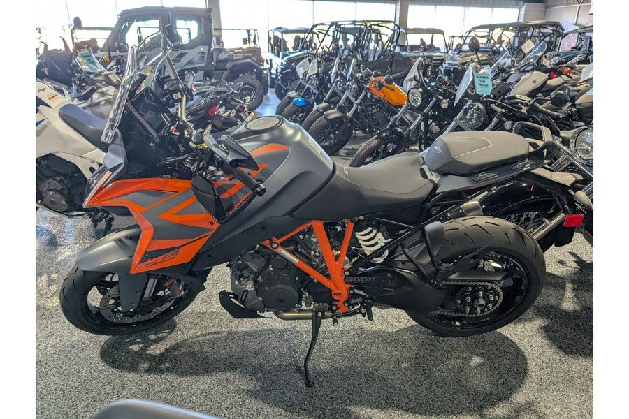 2024 KTM 1290 Super Duke GT