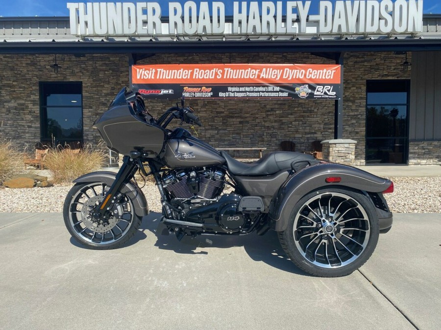 2023 Harley-Davidson® Road Glide® 3 Gray Haze - Black Finish