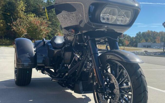 2023 Harley-Davidson® Road Glide® 3 Gray Haze - Black Finish