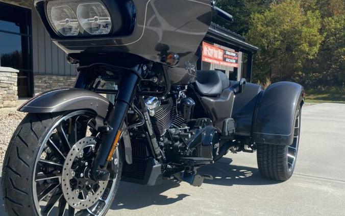 2023 Harley-Davidson® Road Glide® 3 Gray Haze - Black Finish