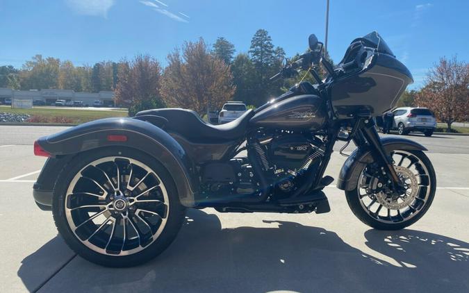 2023 Harley-Davidson® Road Glide® 3 Gray Haze - Black Finish