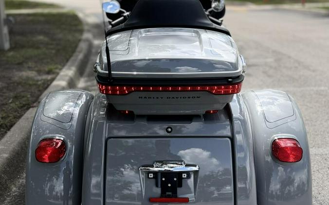 2024 Harley-Davidson® Tri Glide® Ultra Billiard Gray