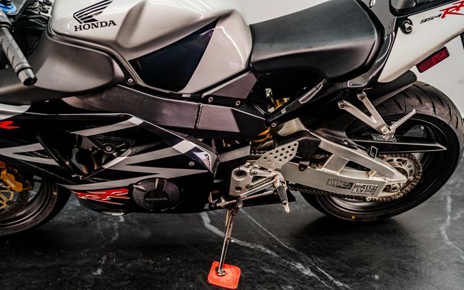 2002 Honda CBR®954RR