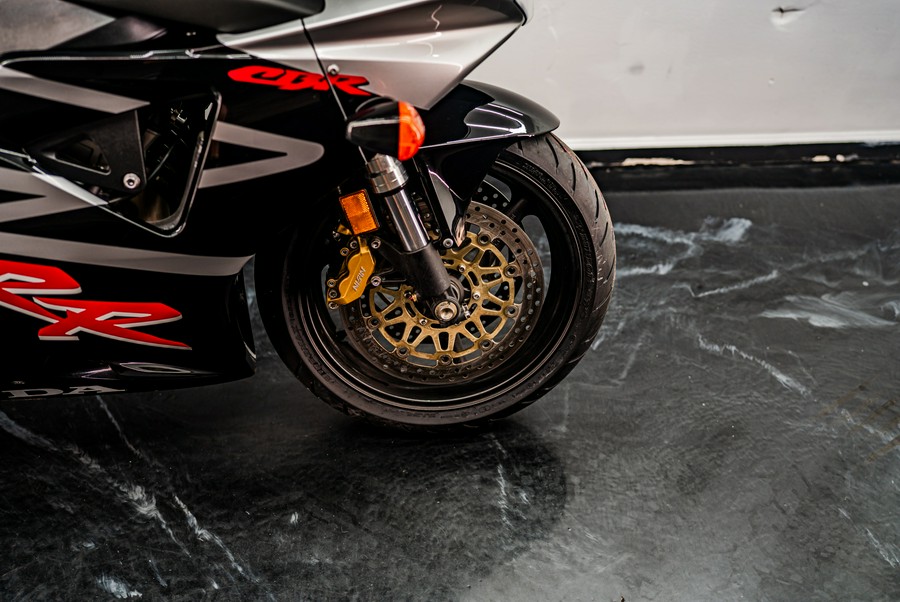 2002 Honda CBR®954RR