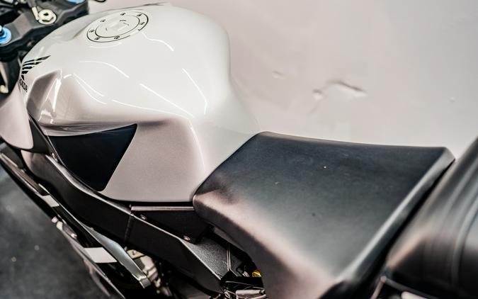 2002 Honda CBR®954RR