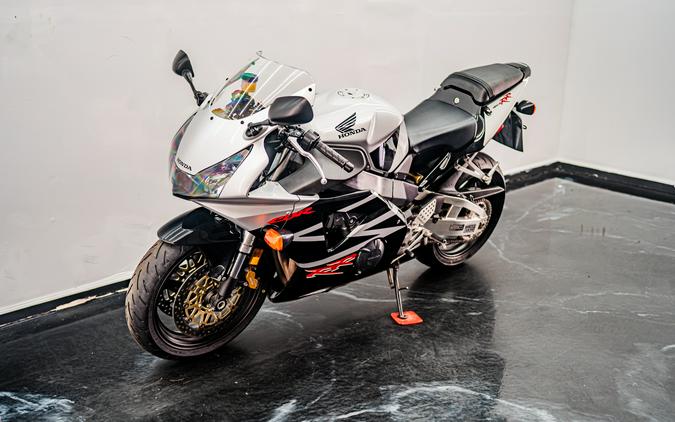 2002 Honda CBR®954RR