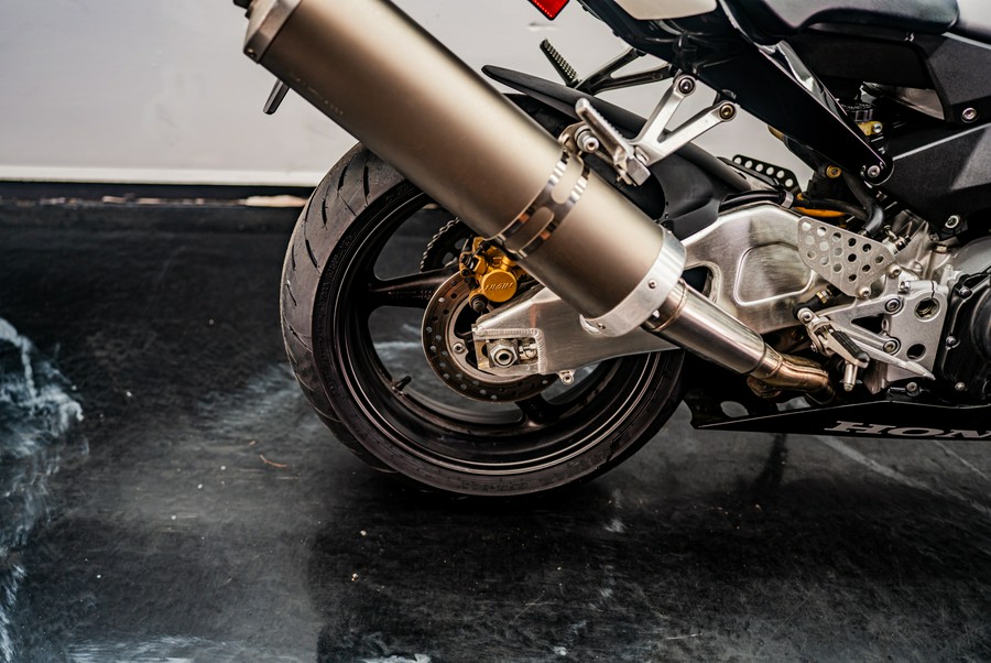 2002 Honda CBR®954RR