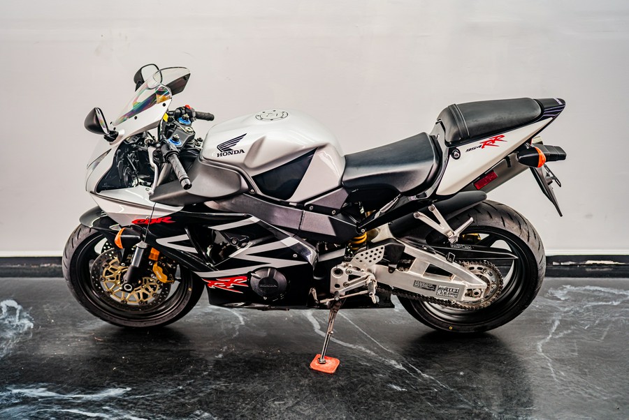 2002 Honda CBR®954RR