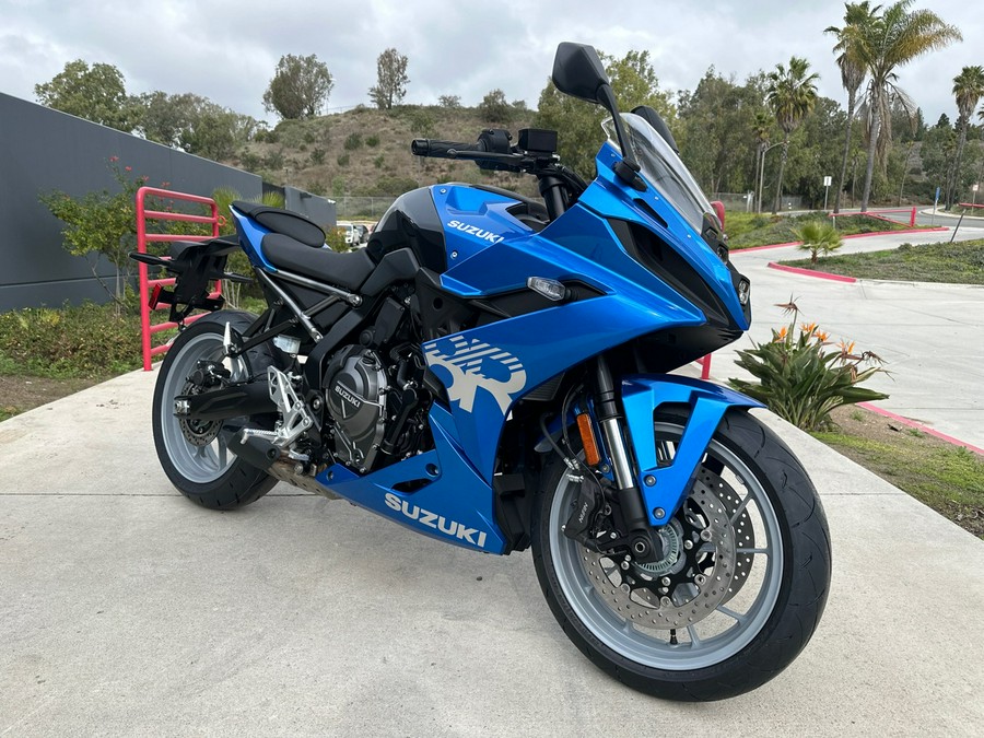 2024 SUZUKI GSX-8R