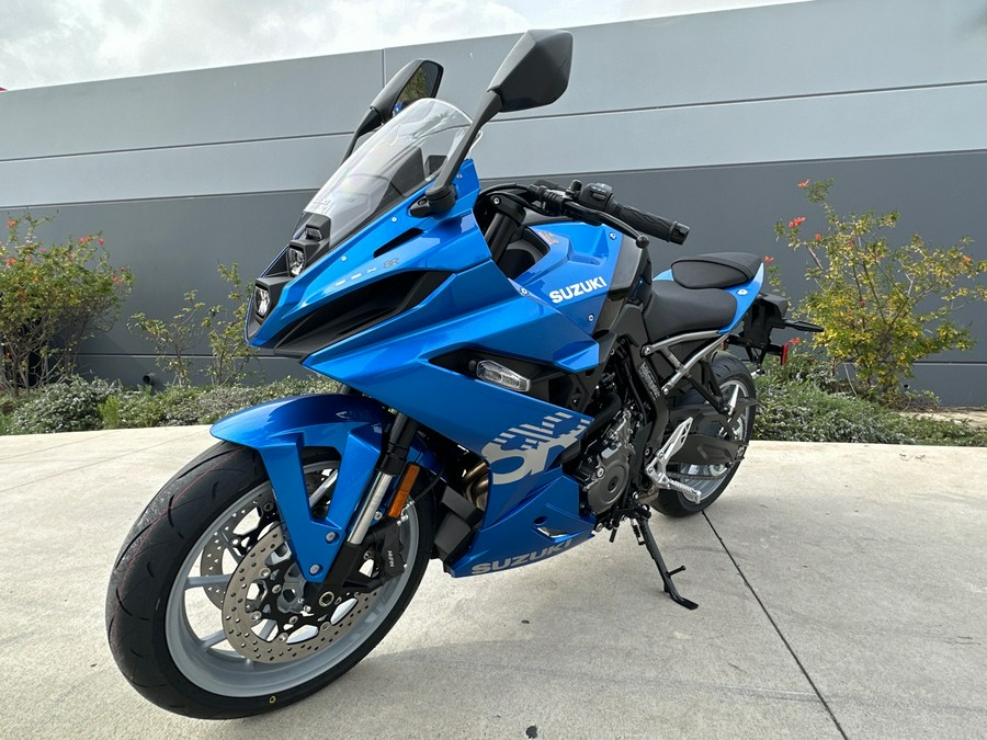 2024 SUZUKI GSX-8R