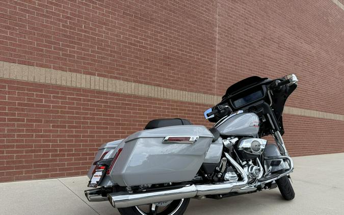 FLHX 2025 Street Glide®