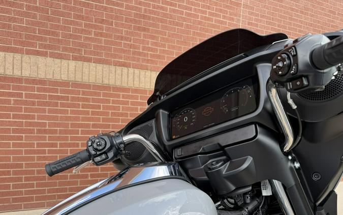 FLHX 2025 Street Glide®