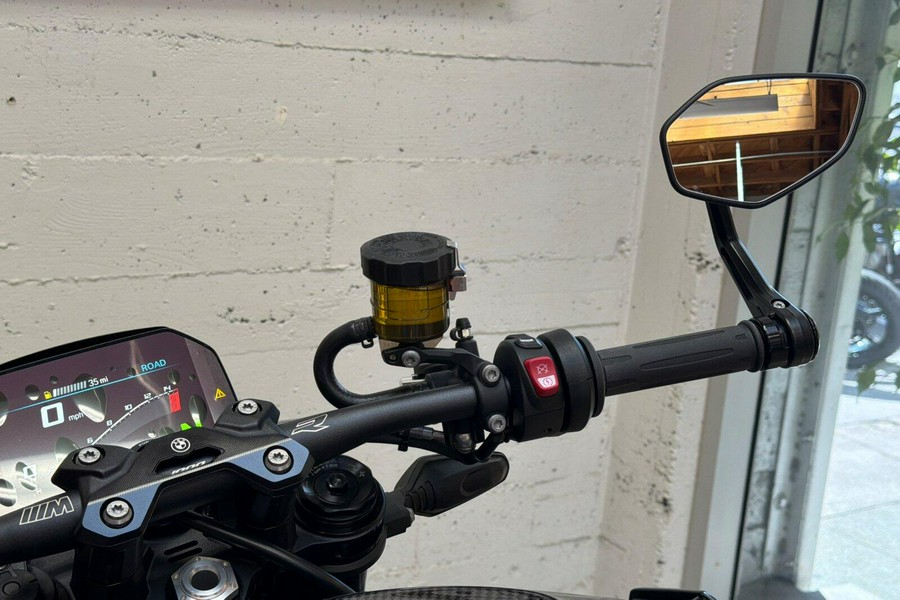2026 BMW M 1000 R