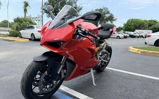 2023 Ducati Panigale V2 Ducati Red