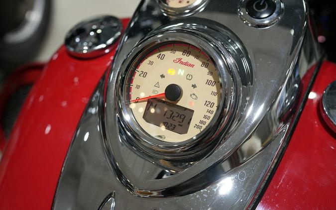 2019 Indian Motorcycle Chief Vintage Icon Series Patriot Red/Pearl White