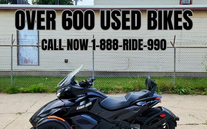 2013 Can-Am Spyder ST Limited SE5 - FP8667