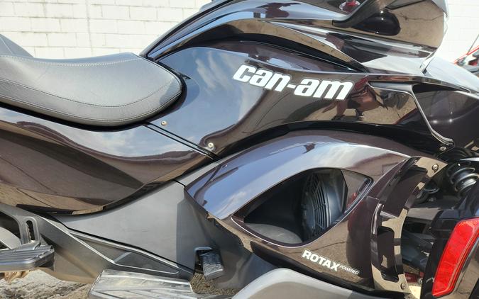 2013 Can-Am Spyder ST Limited SE5 - FP8667