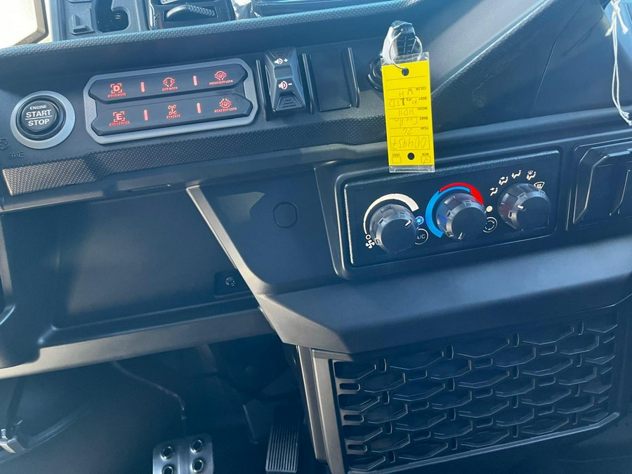 2026 Can-Am SSV DEFENDER MAX LTD 65 HD11 WH HB 26 HYBRID WHI TE