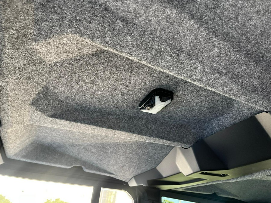 2026 Can-Am SSV DEFENDER MAX LTD 65 HD11 WH HB 26 HYBRID WHI TE