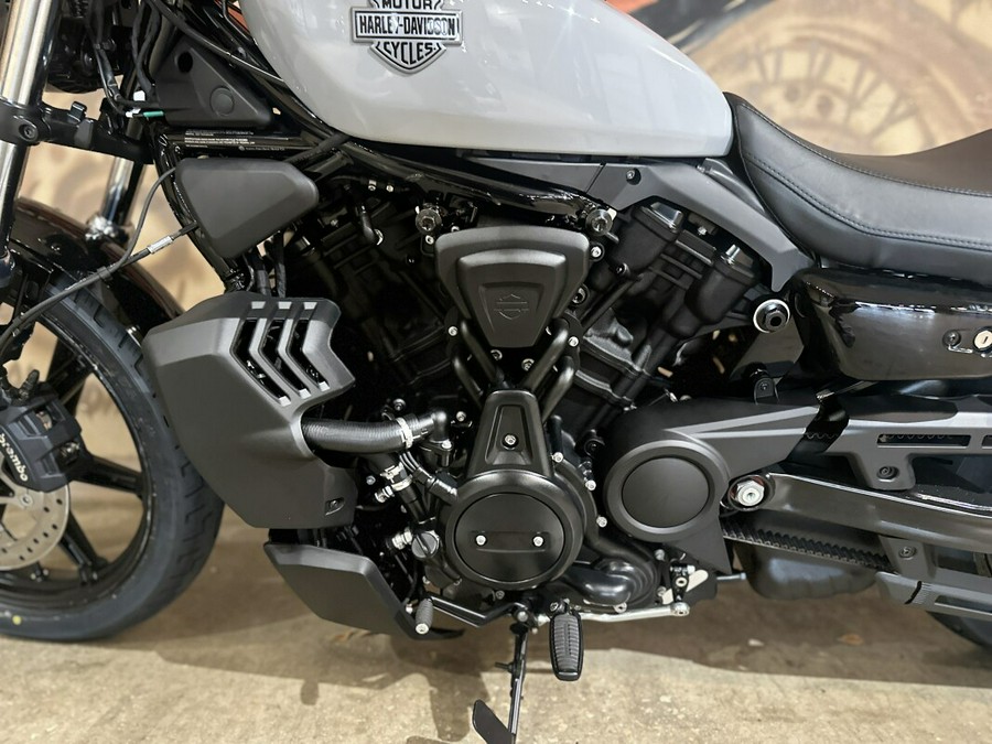 RH975 2025 Nightster™