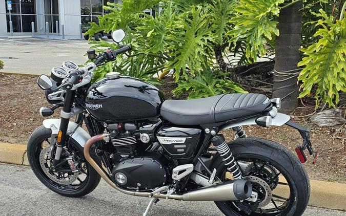 2024 Triumph Speed Twin 1200 Jet Black