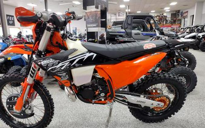 2025 KTM 300 XC-W Hardenduro