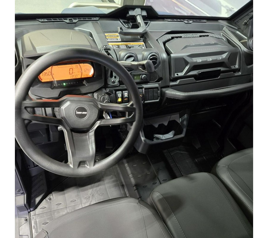 2025 Can-Am Defender Limited HD10