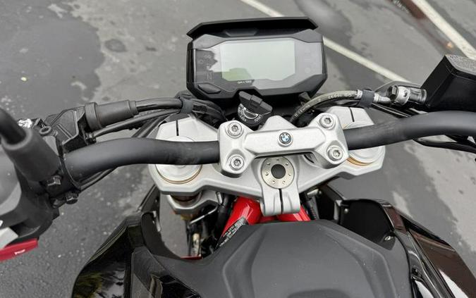 2024 BMW G 310 R Passion