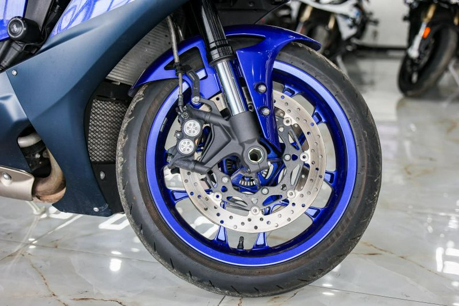 2024 Yamaha YZF-R1