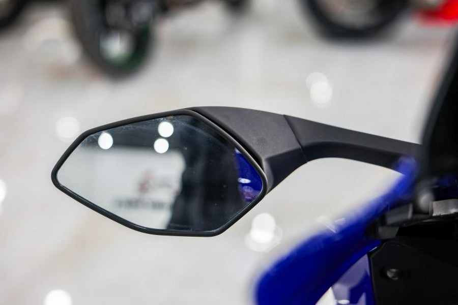 2024 Yamaha YZF-R1