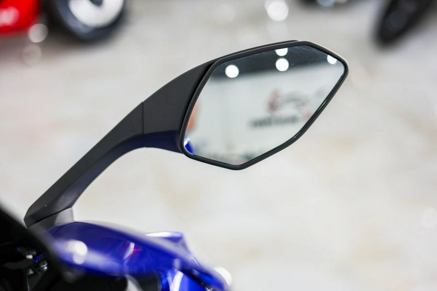 2024 Yamaha YZF-R1