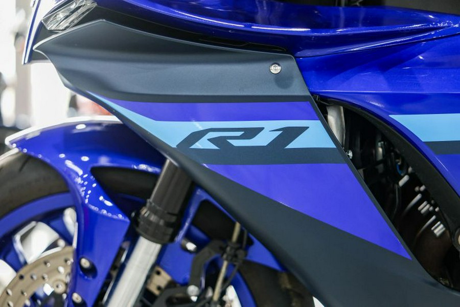 2024 Yamaha YZF-R1