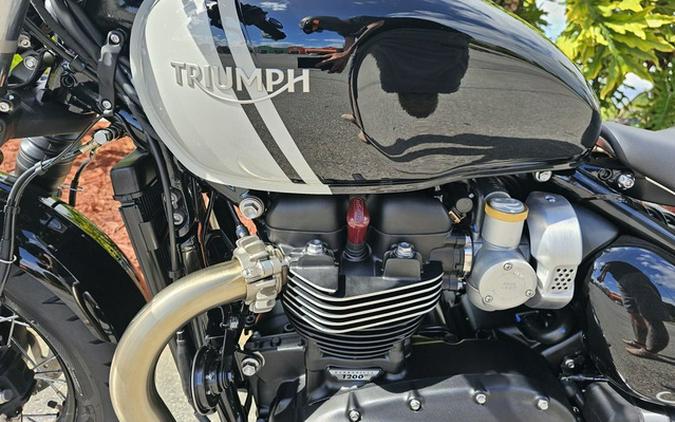 2024 Triumph Bonneville Bobber Jet Black/Ash Gray