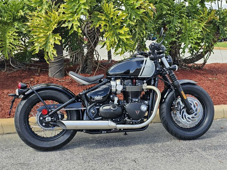 2024 Triumph Bonneville Bobber Jet Black/Ash Gray