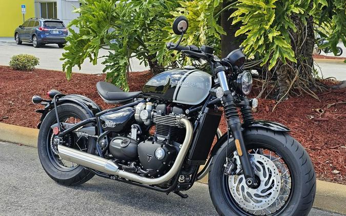 2024 Triumph Bonneville Bobber Jet Black/Ash Gray