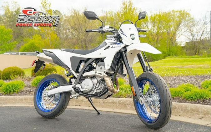 2025 Suzuki DR-Z 4SM