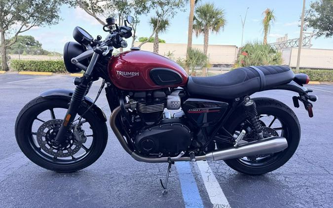 2019 Triumph Street Twin Korosi Red