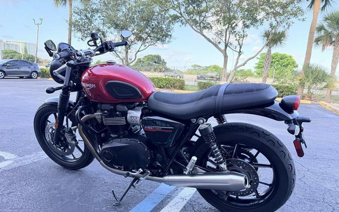 2019 Triumph Street Twin Korosi Red