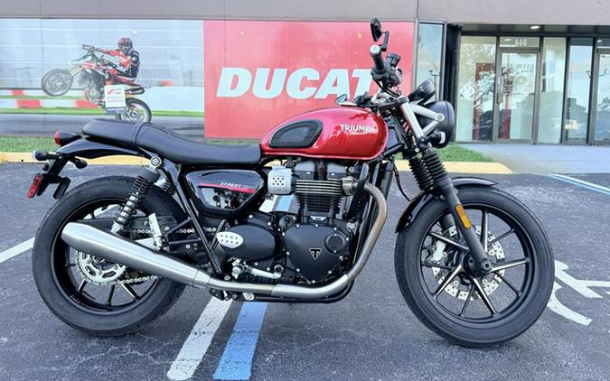 2019 Triumph Street Twin Korosi Red