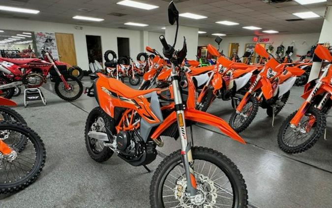 2024 KTM 690 Enduro R